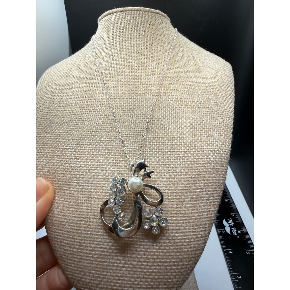 Vintage Silver Tone Bow Floral Rhinestone‎ Faux Pearl Pendant Necklace